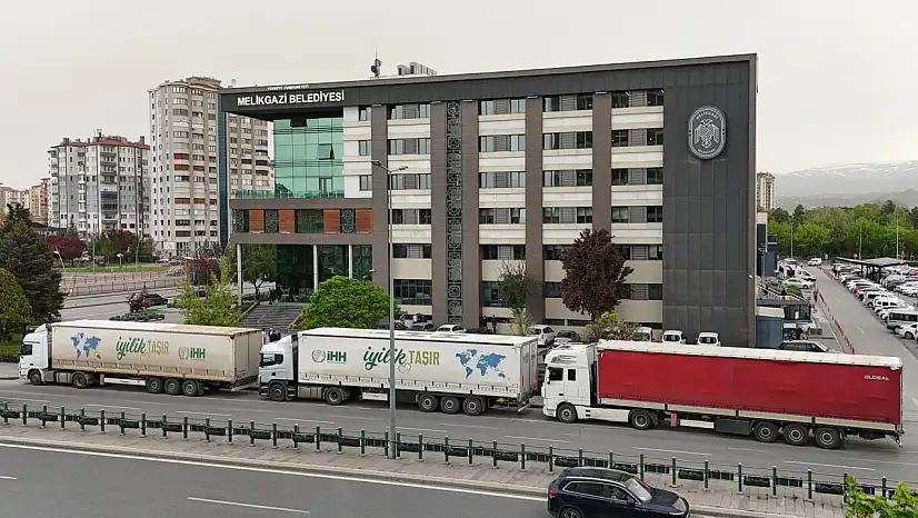 Melikgazi Belediyesi'nin tırları yola çıktı: Gazze'ye yardım!