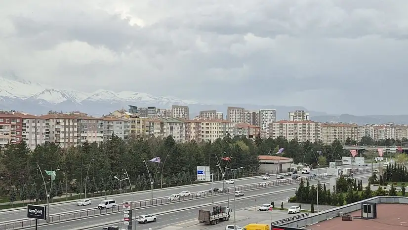 Meteoroloji Kayseri'ye saat verdi! Sağanak yağış geliyor