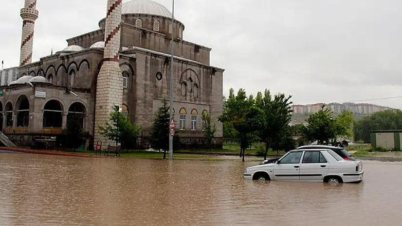 Meteorolojiden kritik uyarı: Kuvvetli sağanak ve hortum riski kapıda