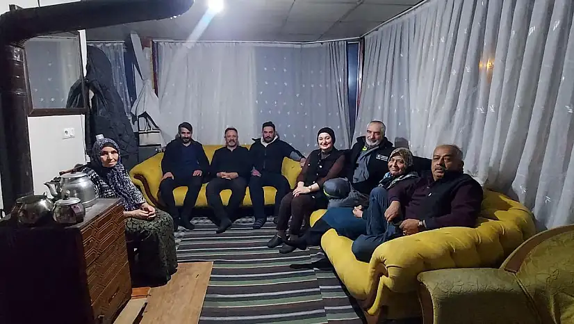 MHP'liler Kayseri'de ev ev dolaşıp vatandaşa ne diyor!