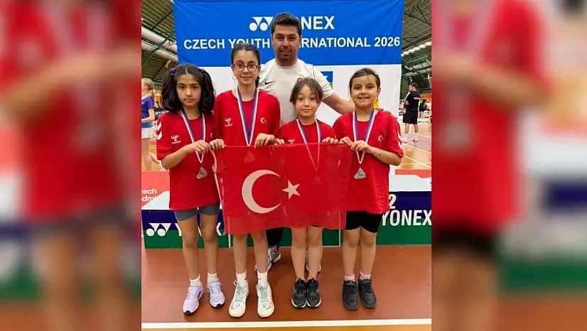 Minik sporculardan dev başarı: Prag'dan madalya getirdiler!