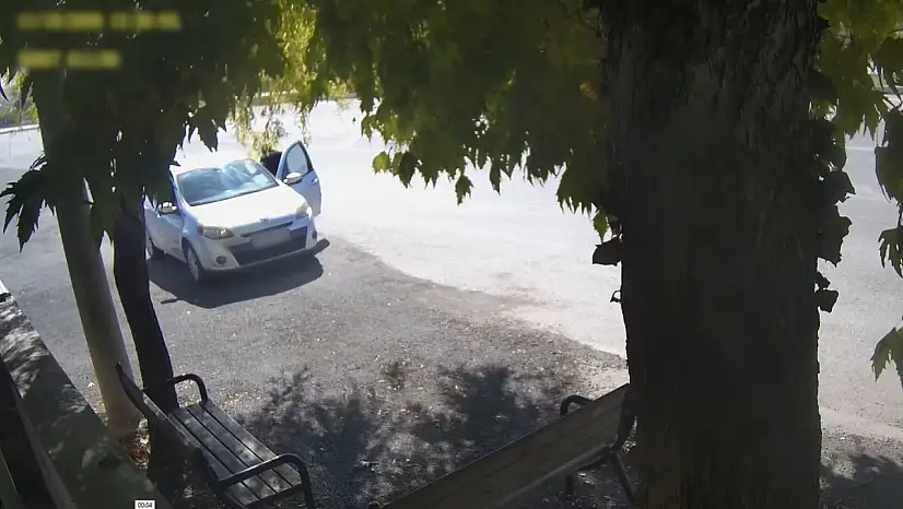 Nefessiz kalan sürücüyü polis kurtardı
