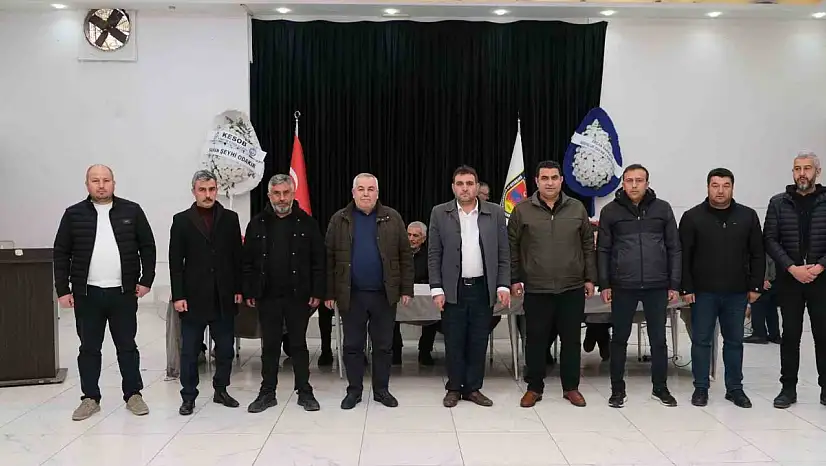 Tek liste ile girildi! Mevcut Başkan yeniden seçildi