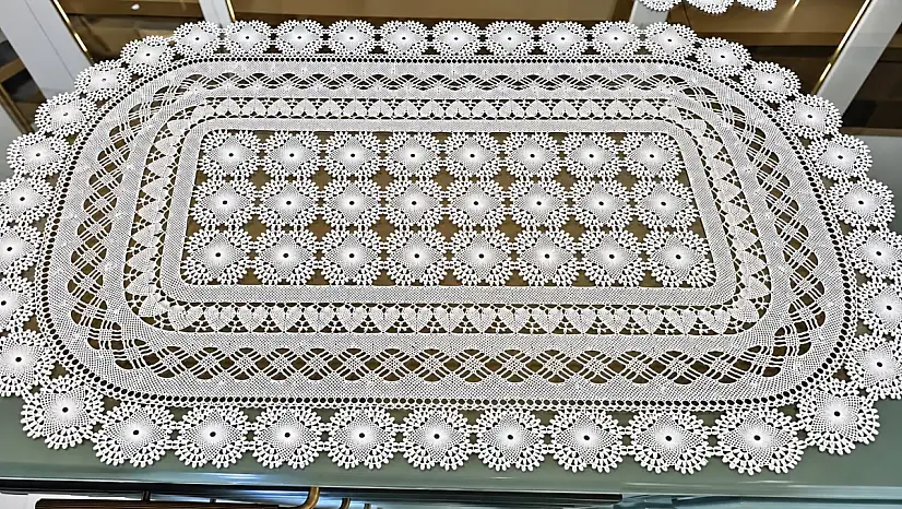 Sandıktan çıkan danteller 250 bin TL'lik tasarımlara dönüşüyor