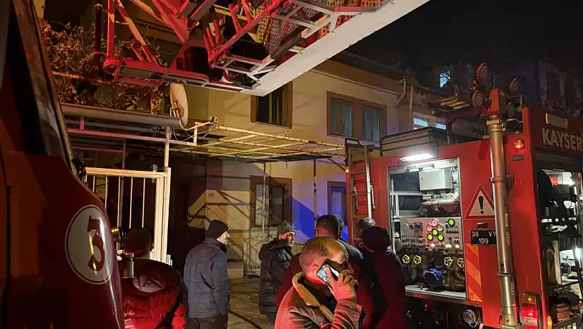 Selçuklu Mahallesi'nde panik anları: Çamaşır makinesi evi yakıyordu!