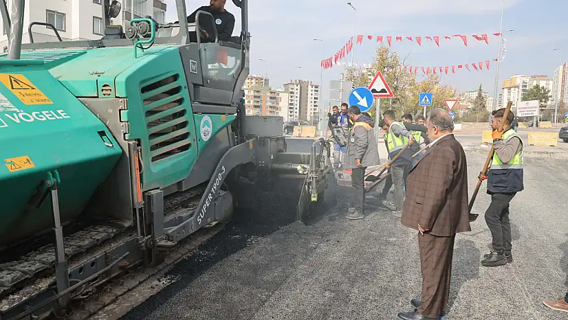 Talas'ın kalbi 3 bin 200 ton asfaltla yenilendi