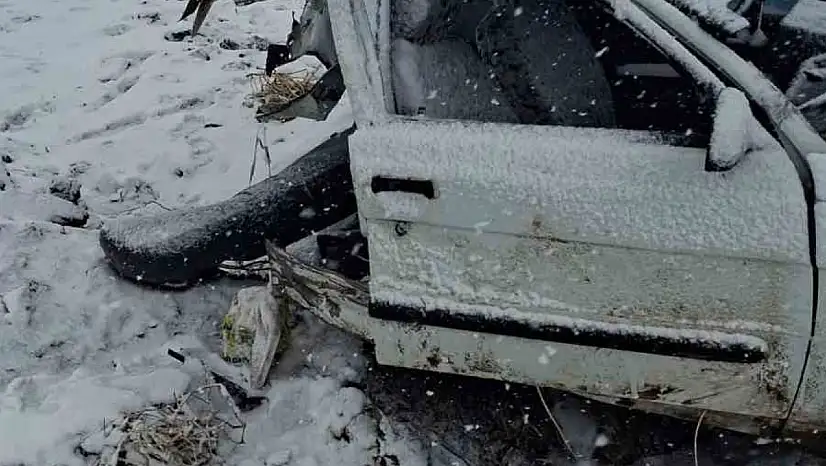 Kayseri'de kaza: Araç ikiye bölündü