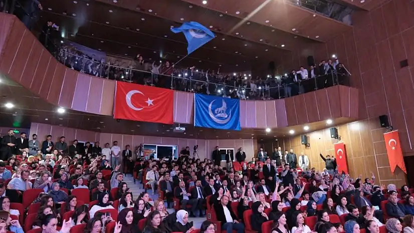 Kayseri'de salonu dolduran gece!