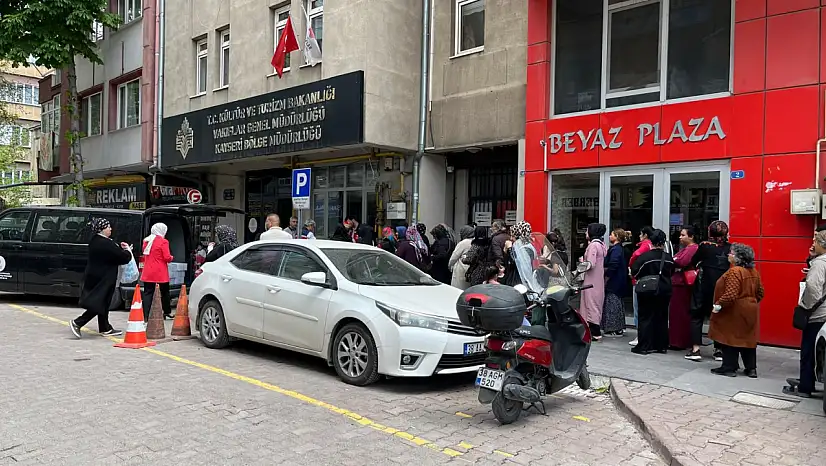 Vakıflar Bölge Müdürlüğü kavurma dağıttı!
