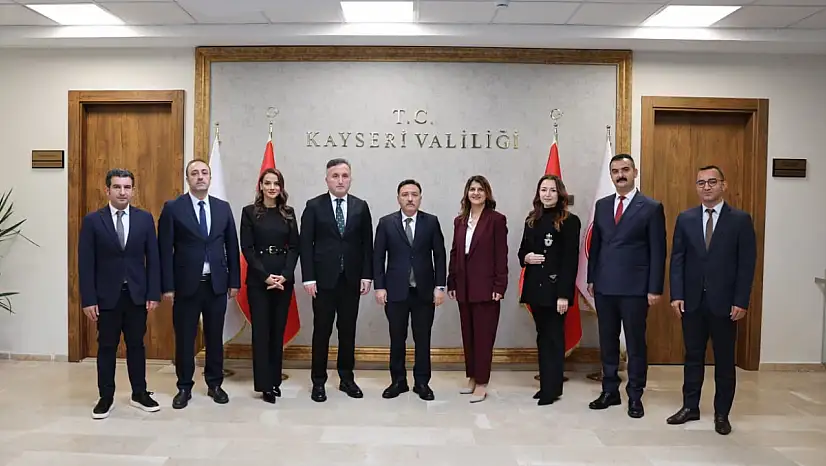 Vali Çiçek makamında öğretmenleri ağırladı