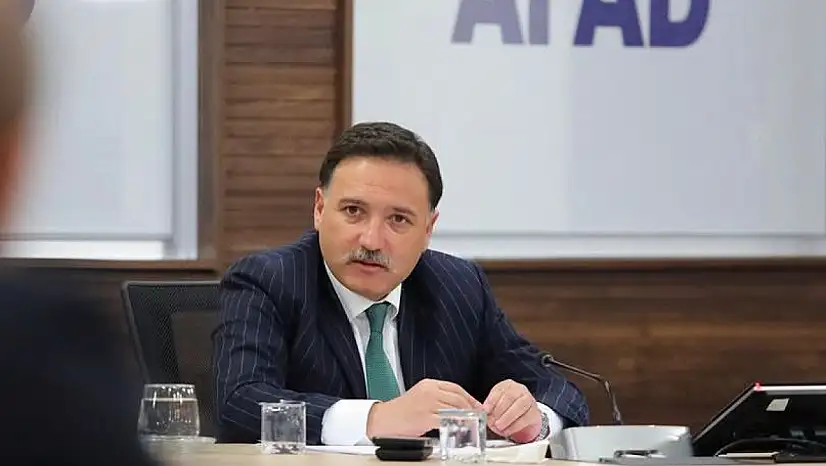 Vali Çiçek'ten Babalar Günü mesajı
