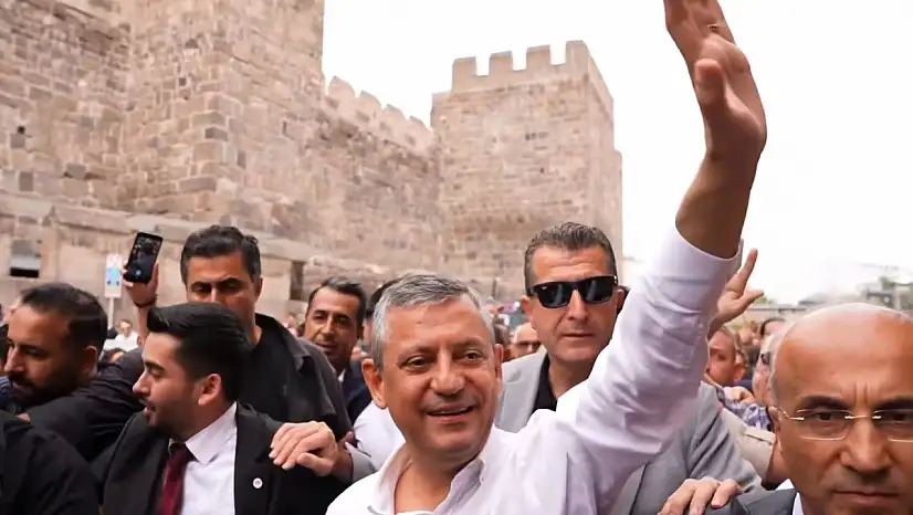 YENİ Parti Lideri Özgür Özel'in Kayseri ziyaretinde dikkat çeken işaret!