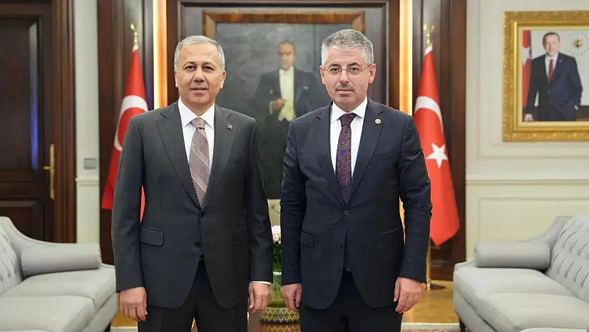 Yeşilhisar bekliyordu! Çopuroğlu, dosyayı Bakana bizzat kendi teslim etti!