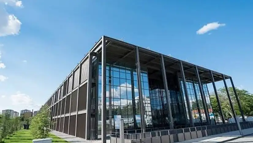YKS'de ilk 80 bine girenlere AGÜ'den ulaşım desteği
