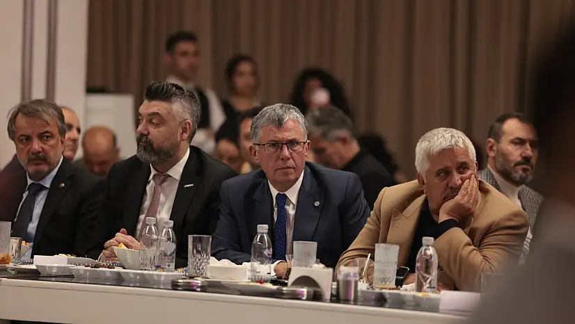 Yönetimde kriz yaşanmıştı! MHP ile Kayseri Ticaret Odası arasında buzlar eridi mi? Dikkat çeken fotoğraf