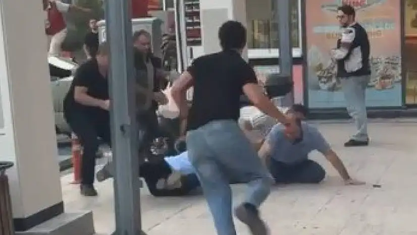 Kiracı, dükkan sahibini bıçakla yaraladı