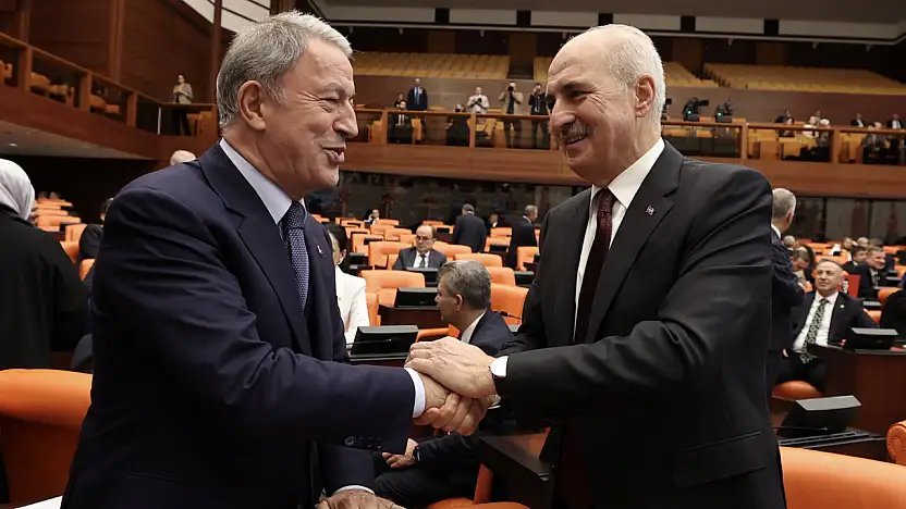 AK Parti Milletvekillerinden Kurtulmuş'a destek