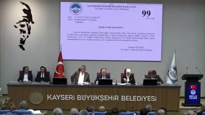AK Partili isimden CHP ve YENİ Parti'ye: Elma gibi ikiye bölündüler, bizim de işimize geldi!