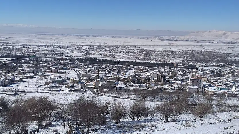 'Mümkünse seçimde uğramayın' demişti! Belediye Başkanı ağırlayan Muhtar, bu durumu fırsata çevirdi