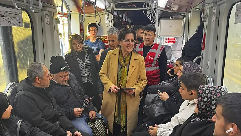 CHP Kayseri il yönetimi tramvayda vatandaşa ne anlattı?
