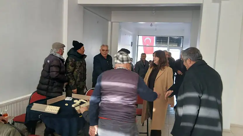 CHP Sarıoğlan'da vatandaşı dinledi! 'Millet geçim sıkıntısı içinde, iktidar ise şov peşinde!'