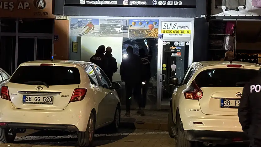 Gece saatlerinde turizm acentesine silahlı saldırı!