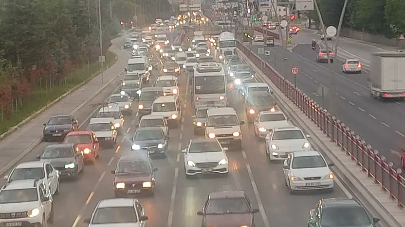 İşte Kayseri'de trafiğin kilitlendiği o anların görüntüleri!