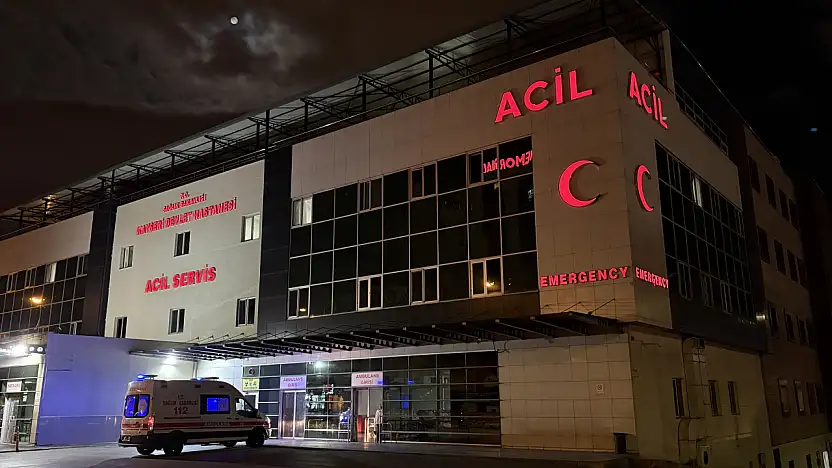 Kayseri alarmda! Sokak ortasında bıçaklı kavga, şüpheli aranıyor