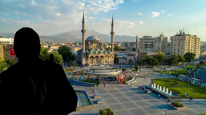 Kayseri'de at çarpmıştı! Ünlü sanatçı bu kez konser için geliyor