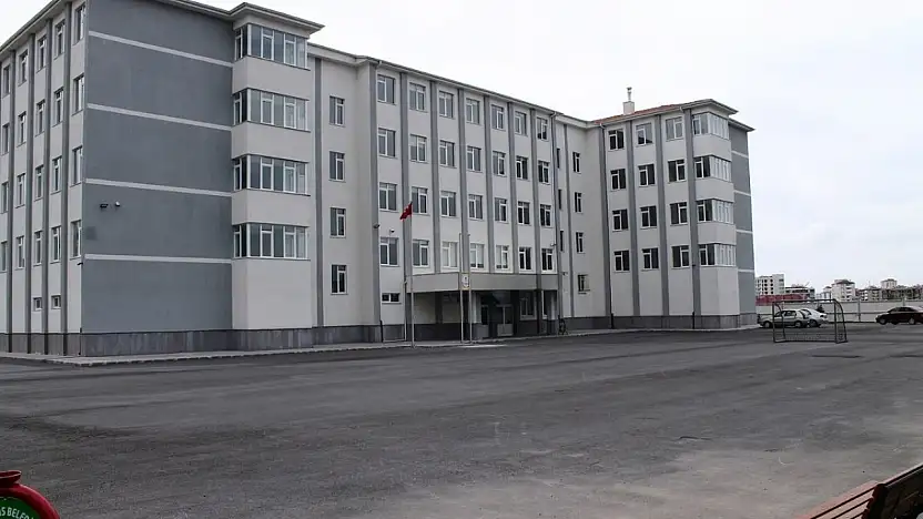 Kayseri'de eğitim camiasının acı günü! Turhan öğretmen hayatını kaybetti