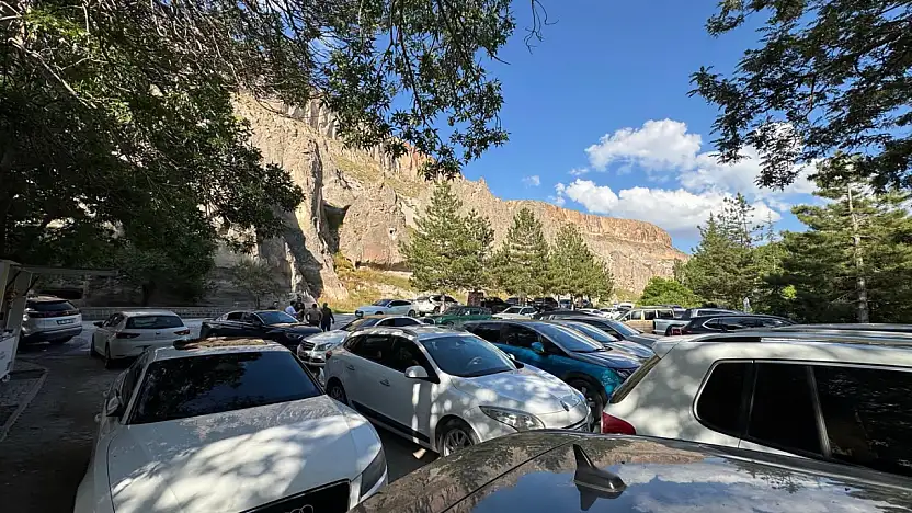 Kayseri'de hafta sonu vatandaş akın etti! Otoparklar doldu taştı