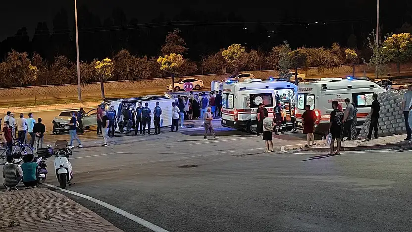 Kayseri'de korkutan kaza: Minibüs devrildi! 9 kişi...