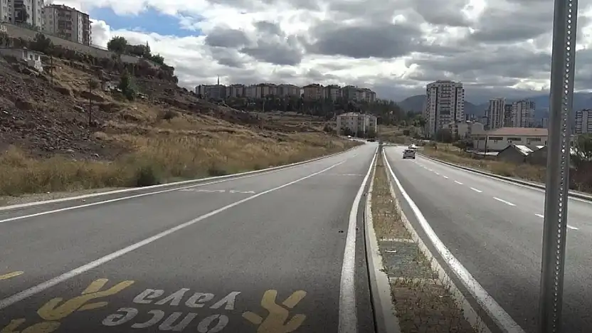 Kayseri'de mahallelinin isyanı: İlla bir çocuk ölünce mi önlem alınacak?
