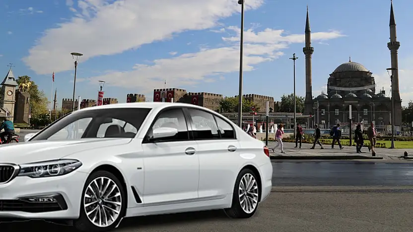 Kayseri'deki 100 yıllık şirket bünyesindeki otomobil ve kamyonları satışa çıkardı