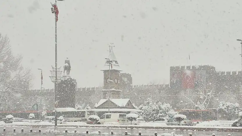 Kayseri'nin o ilçelerine uyarı geldi! Kar yağışı devam edecek