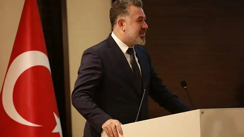 O iş adamından gece yarısı dikkat çeken mesaj: Menfaat için..!