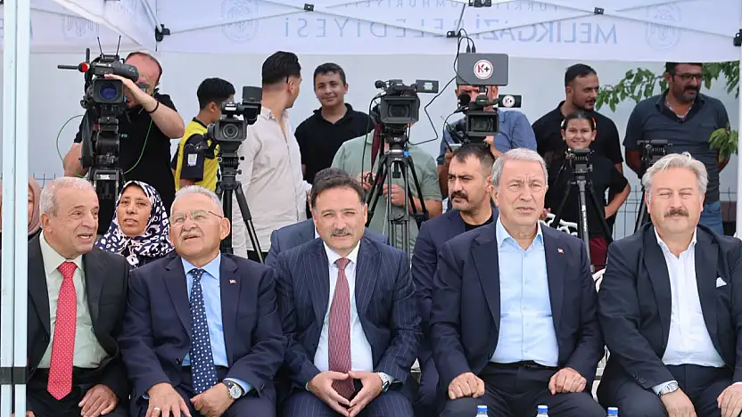 Vali Çiçek Kayseri'de kalacak mı, gidecek mi? Akar'ın sözleri heyecan yarattı