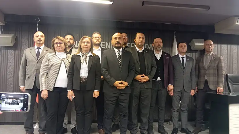 Varol oy birliği ile yeniden aday