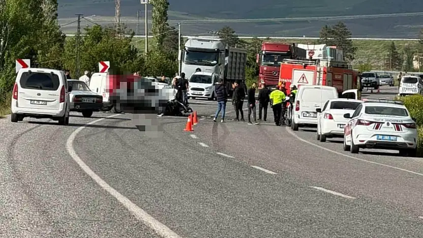 Yahyalı-Develi yol ayrımında kaza! 1 ölü, 2 yaralı