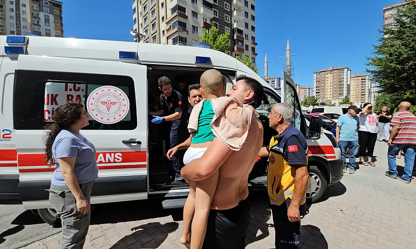 14 katlı apartmanda çıkan yangında mahsur kalan bebek ve çocuklar kurtarıldı