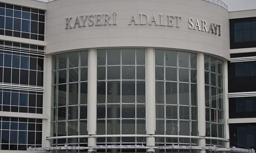 3 çocuğu ile hakim karşısına çıkan kadın otobüs muavinini suçladı