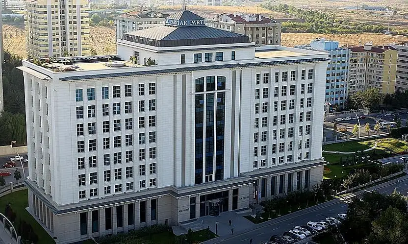 AK Parti'de Elitaş yardımcılarını topladı! İşte toplantının perde arkası