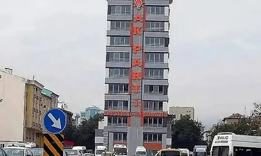 AK Parti Kayseri İl binasında görevden alınan Başkanın ardından kritik görüşme