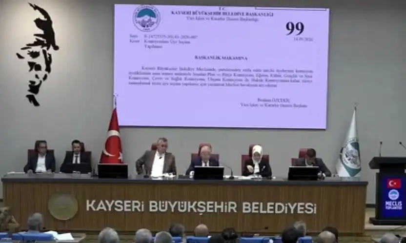 AK Partili isimden CHP ve YENİ Parti'ye: Elma gibi ikiye bölündüler, bizim de işimize geldi!