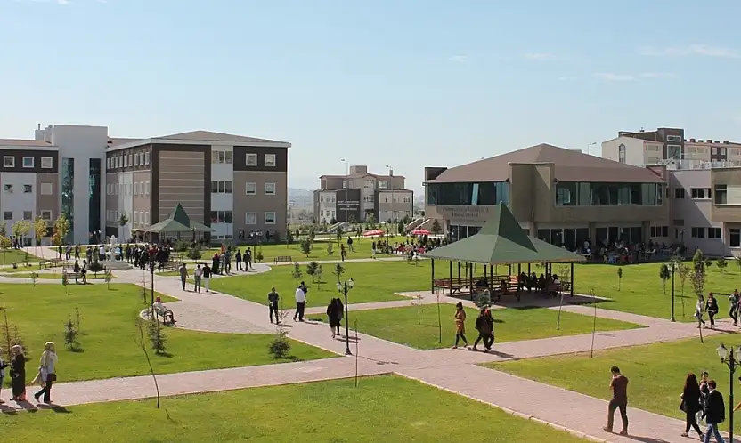 Akademik kariyer düşünenlere fırsat! Üniversite'den yeni alım