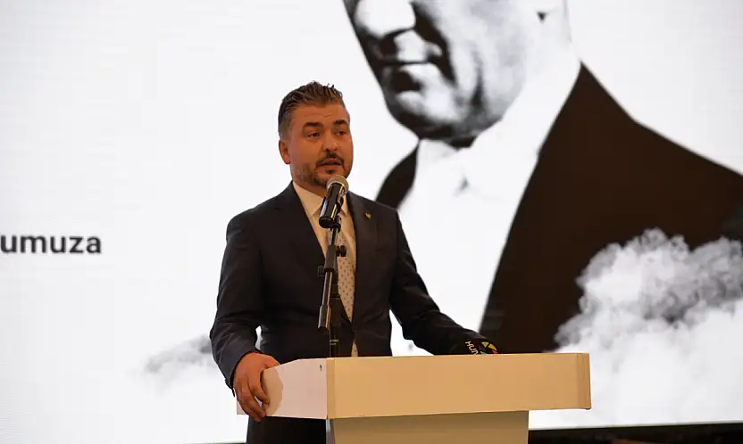 Akın'dan yeni dönem açıklaması: Ekonomik belirsizlikler, ilaç yoklukları, mali yükler!