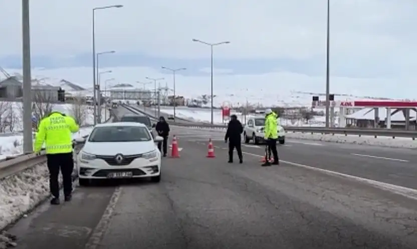 Araç trafiğine kapatılan Kayseri-Sivas kara yolu ile ilgili yeni gelişme