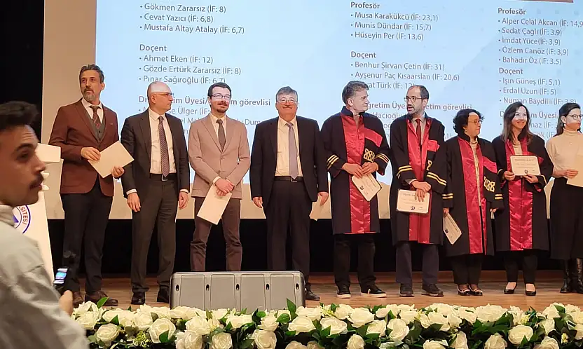 Bakkal Mehmed'in oğlu Kayseri'nin sevilen profesörünün kızı Avukat oldu