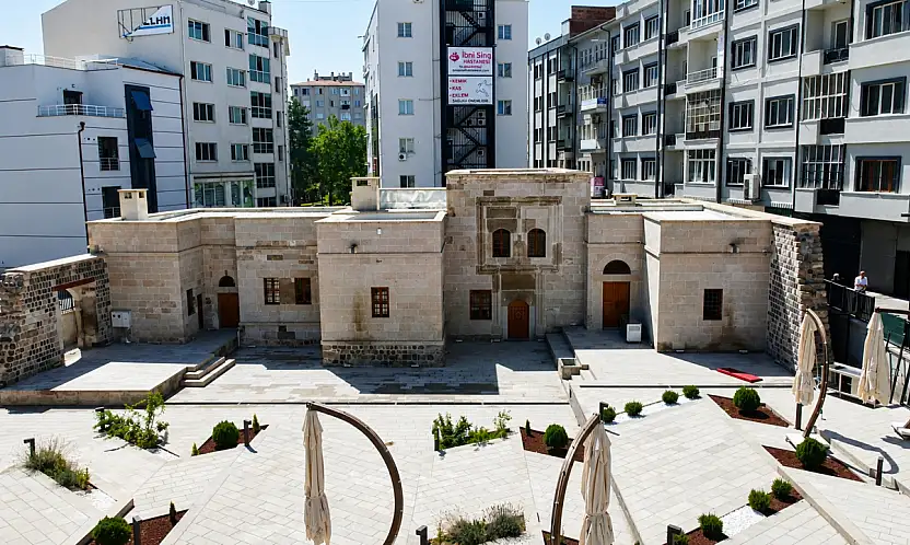 Büyükşehir konak kiraya verecek