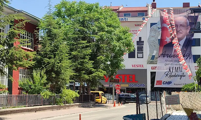 CHP Kayseri'de Kılıçdaroğlu'nun atadığı yönetim disiplin için toplandı